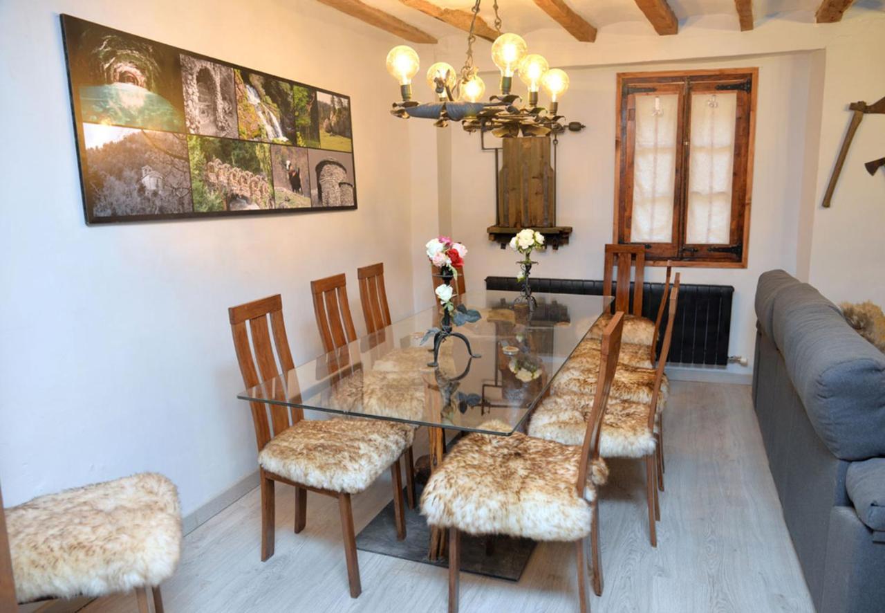 Triplex Rustico-Moderno Hasta 18 Plazas - Pobla De Lillet Appartement La Pobla de Lillet Buitenkant foto